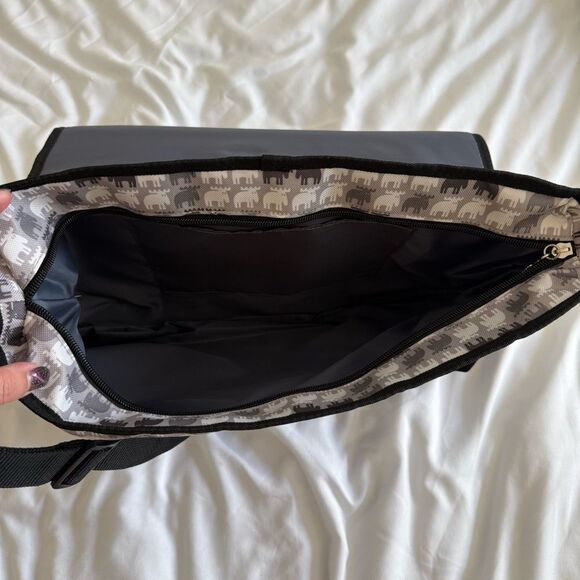 Messenger Bag - Picture 3 of 8